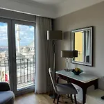Cvk Taksim 4*